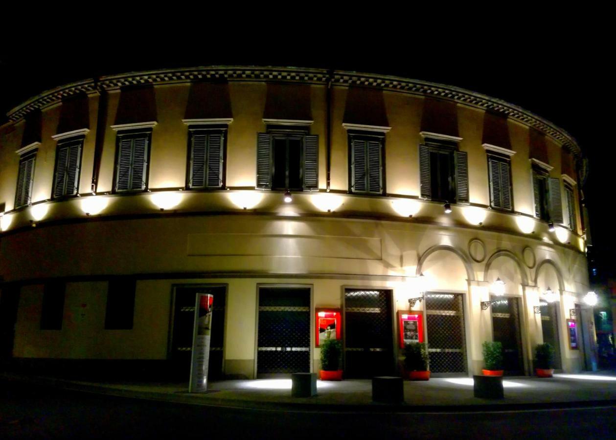 Datini Apartment Prato  Buitenkant foto
